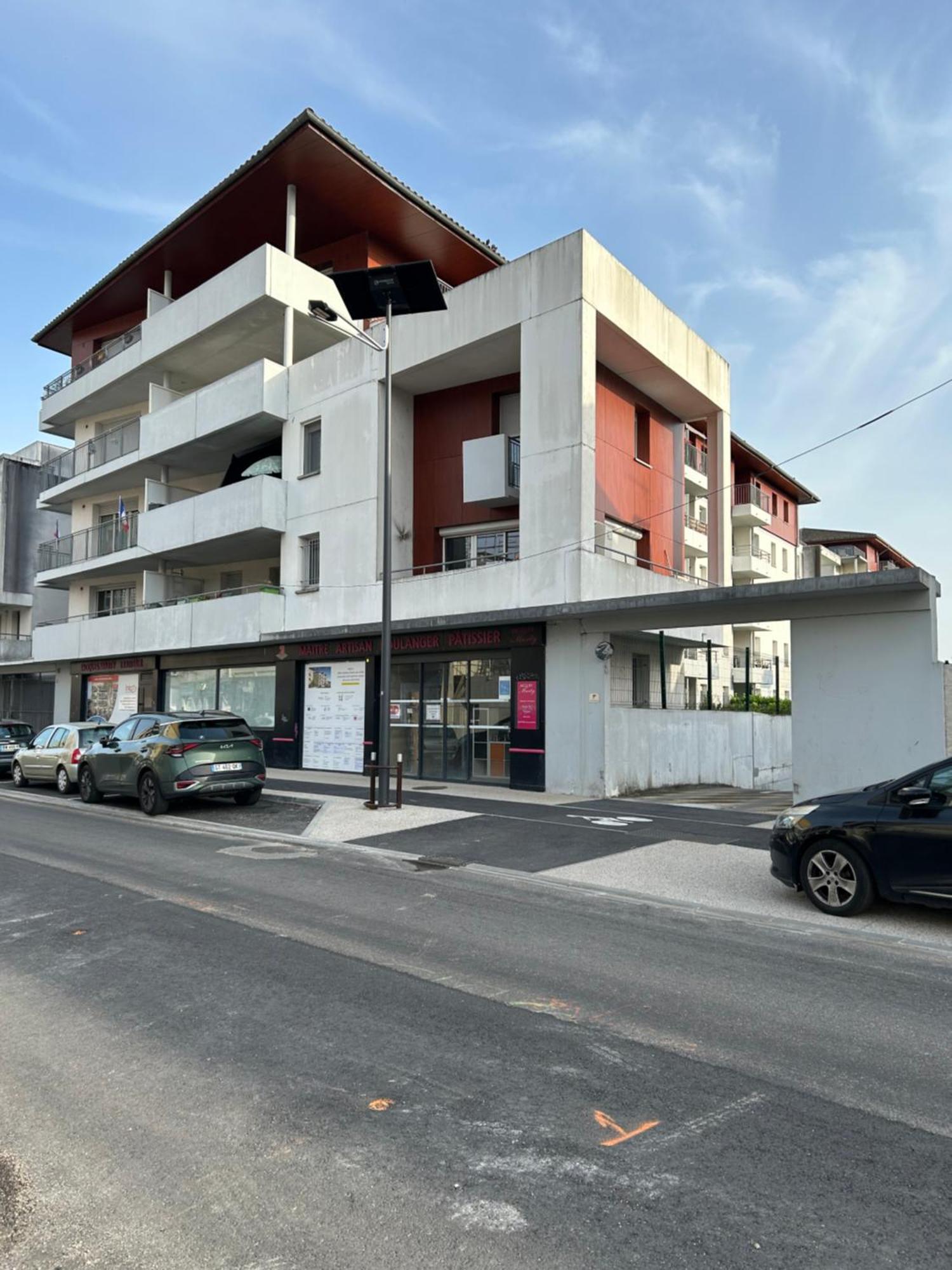 Appartement Cosy Agen Centre Avec Lit King Size Buitenkant foto